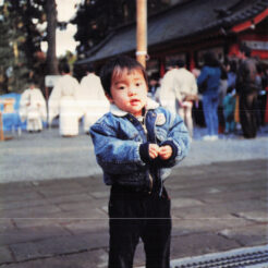 1987-12-30 箱根神社<br>箱根神社にいるCOTA