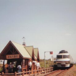 1994-08-06 原生花園駅 駅舎<br>北見・リゾート列車原生花園駅 釧路湿原