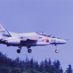 1995-05-19 厚木基地 T-4<br>厚木基地 T-4