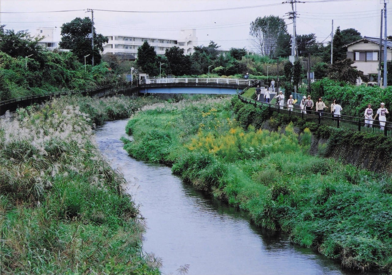 川