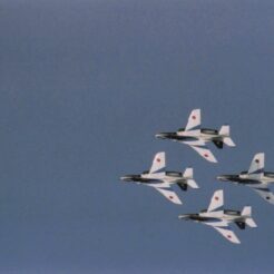 2004-11-03 埼玉県狭山市 入間基地 入間航空祭 菱形に並ぶT-4 ブルーインパルス<br>入間基地 Kawasaki T-4