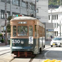 2007-09-24 11-20-46函館市電の旧型車両<br>東北新幹線と東北本線で函館へ