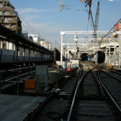 2007-11-04 14-59-11連続立体交差事業に向けて移設が始まる京急蒲田駅<br>京急蒲田駅付近連続立体交差事業と街の移り変わり