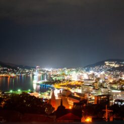 2008-09-14-19-46-46鍋冠山公園からの長崎の夜景<br>博多から特急かもめで長崎市を市電で巡った