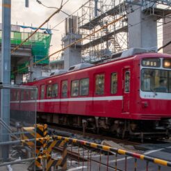 2008-10-18-16-26-56高架化工事の進む梅屋敷駅<br>京急蒲田駅付近連続立体交差事業