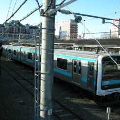 2010-02-07 15-26-50 深谷駅に留置されている京浜東北線の209系<br>埼玉県内の高崎線沿線の神社を巡った