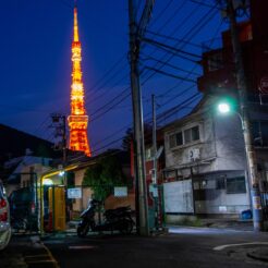 2011-12-10-17-01-59麻布付近と東京タワー<br>麻布十番から東京タワー、浜松町までの散歩