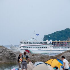 2012-08-13-13-44-43宮古市 復旧したみやこ浄土ヶ浜遊覧船<br>仙台から松島を経て南三陸に泊まり、志津川や釜石・宮古・小本までの震災の傷跡をみる旅