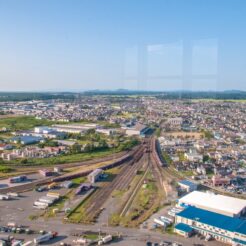 2012-08-18-16-44-49 秋田県 ポートタワーセリオンから秋田港駅<br>盛岡でご飯を食べて小岩井農場に寄ったあと秋田に泊まり男鹿半島を周遊、最終日は角館に寄った