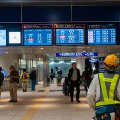 2012-10-21-07-25-09京急蒲田 下り線3階ホームの供用開始<br>京急蒲田駅付近連続立体交差事業で下り線も切り替えが完了し上下両方向高架化された