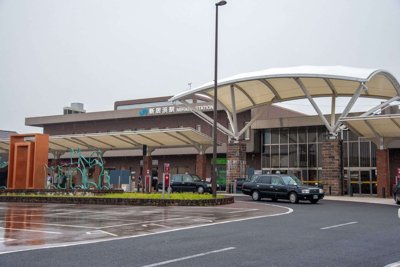 2015 07 04 09 22 新居浜駅 駅前