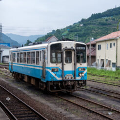 2015-07-05-15-16 八幡浜駅 キハ32<br>サンライズ瀬戸と特急で新居浜・松山・内子と八幡浜から伊予灘ものがたり、倉敷をめぐる旅