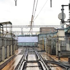 2019-03-03 15;53 産業道路駅 廃止された地上区間<br>川崎市・大師線の連続立体交差事業で地下化された産業道路駅（大師橋駅に改称予定）と発生した問題に対応中の様子