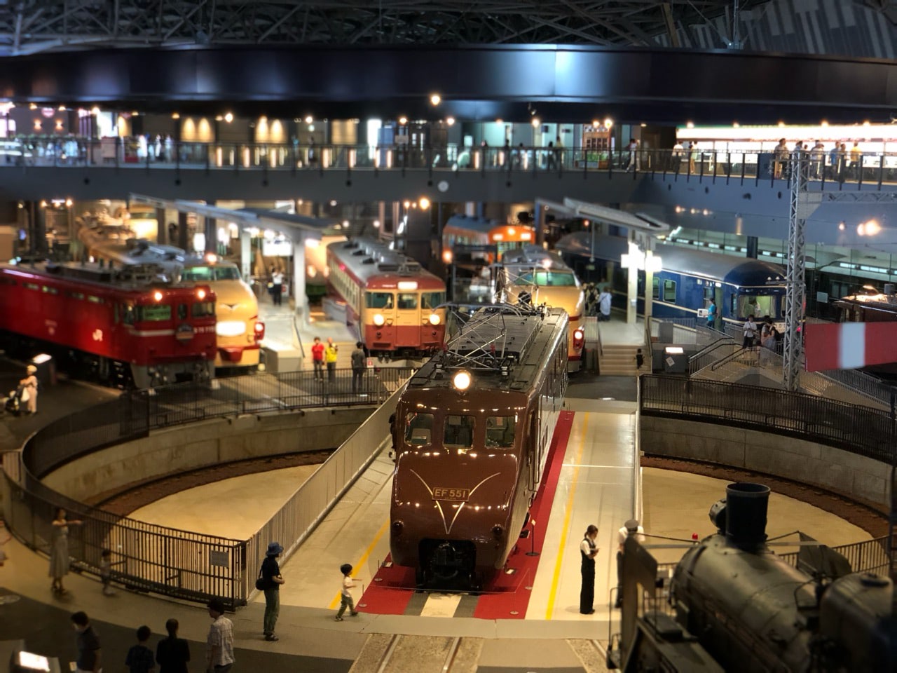 2019 09 08 11;41 大宮 鉄道博物館 館内を上からef551