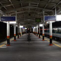 2020-10-24 02;39 東武日光駅 終車後<br>浅草から深夜出発の東武夜行列車「日光夜行号」とバスで紅葉の奥日光・戦場ヶ原を散策して日光を楽しむ