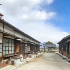 2021-12-26 12;40 田川市 田川市石炭・歴史博物館 復元された昔の炭鉱の住居と町並み<br>クリスマスで盛り上がる福岡県博多・天神・中洲、平成筑豊鉄道や後藤寺線で田川後藤寺・田川伊田、日田彦山線で小倉を巡る旅