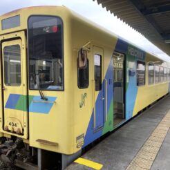 2021-12-24 14;01 田川後藤寺駅 平成筑豊鉄道400形（開業時カラー･なのはな号）<br>クリスマスで盛り上がる福岡県博多・天神・中洲、平成筑豊鉄道や後藤寺線で田川後藤寺・田川伊田、日田彦山線で小倉を巡る旅