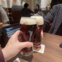 2022-03-27 19;24 川崎 ビヤレストラン銀座ライオン 川崎駅前店 ビールを乾杯<br>友達と六本木の東京ミッドタウンの桜を見てから川崎で飲む