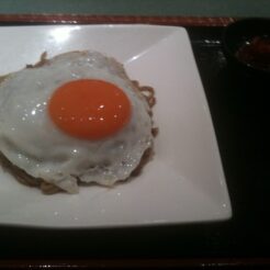 2011-07-17-13-39-00念願の横手やきそばを秋田駅で食べる<br>東日本大震災の復興支援切符「東日本パス」で青森から秋田を巡る